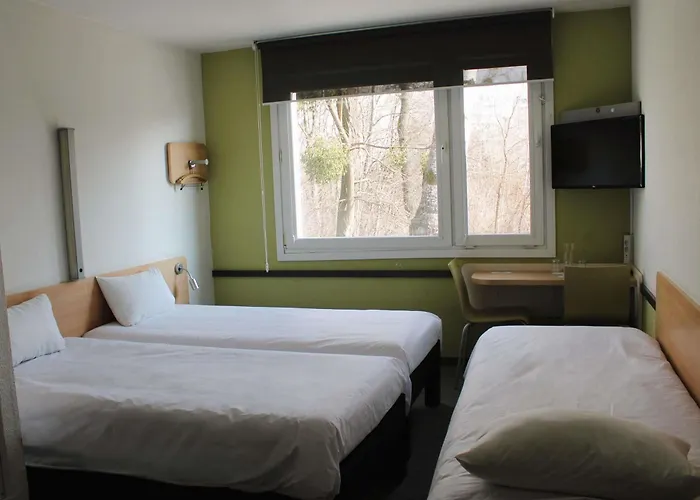 Ibis Budget Stadion Отель