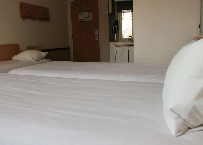 Ibis Budget Stadion Отель Вроцлав